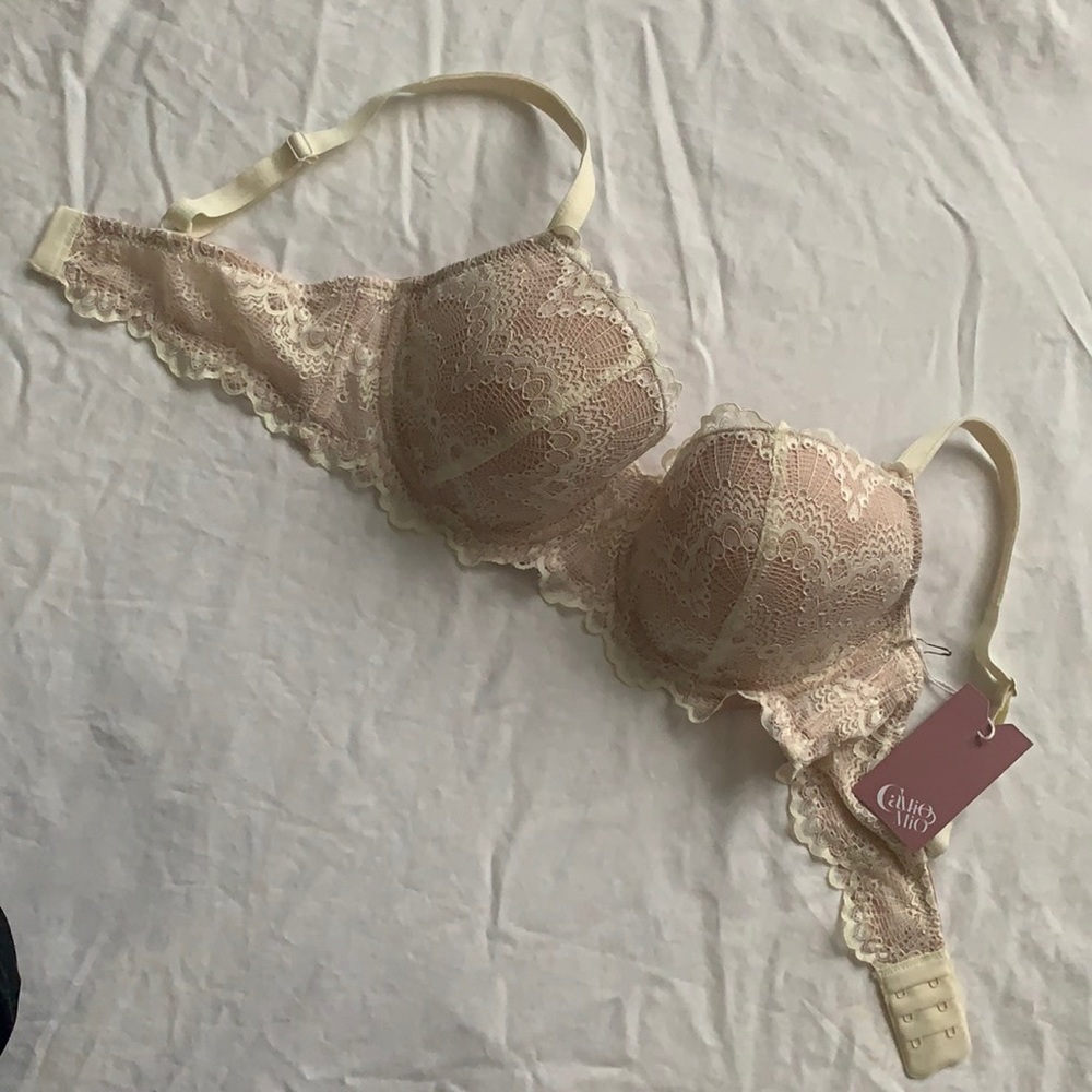 Blush color padded bra with lace